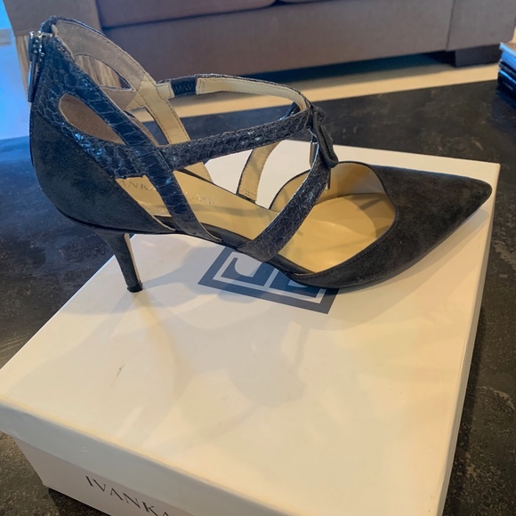 Ivanka Trump heels - Picture 4 of 6